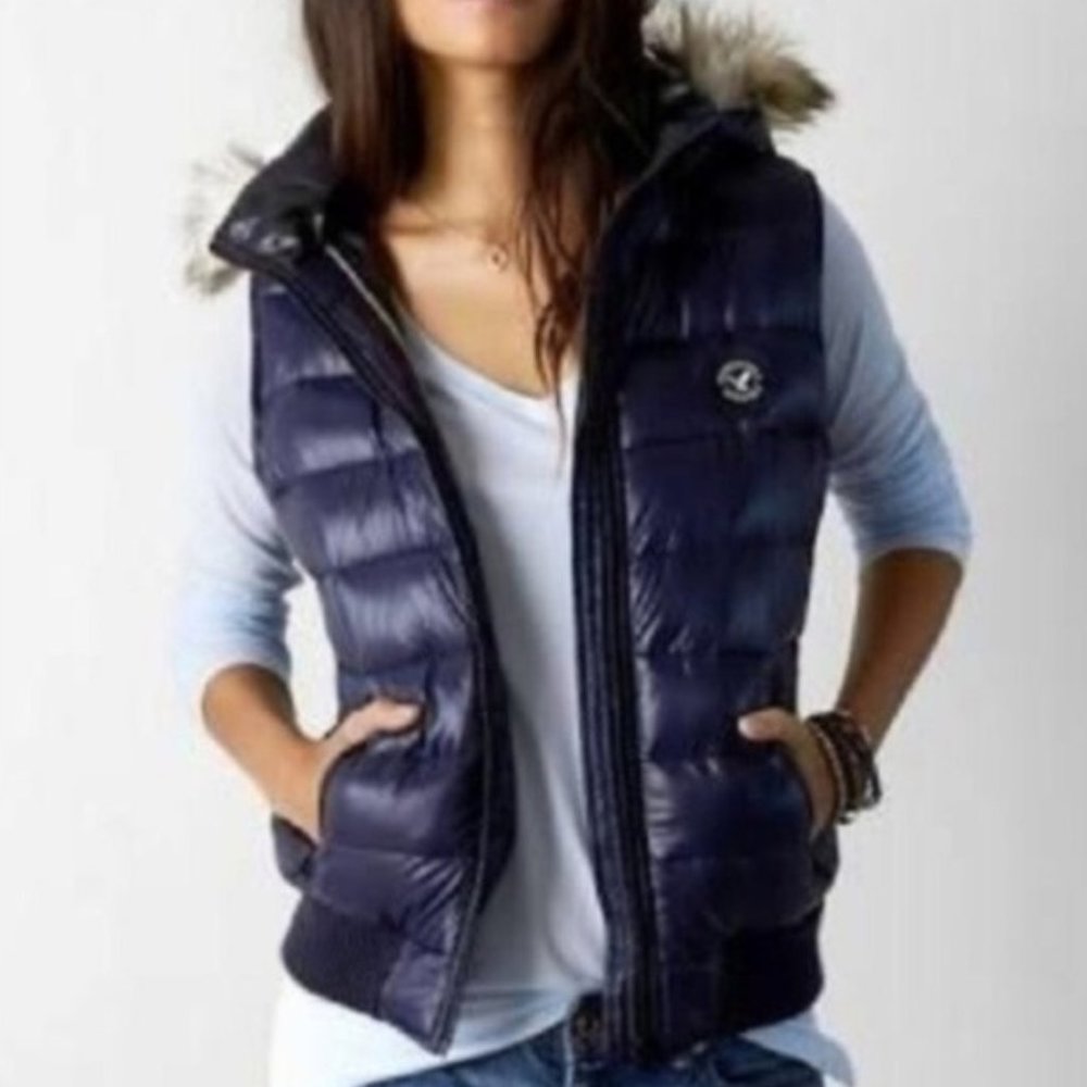 American Eagle Outfitters Down Hooded Puffer Vest